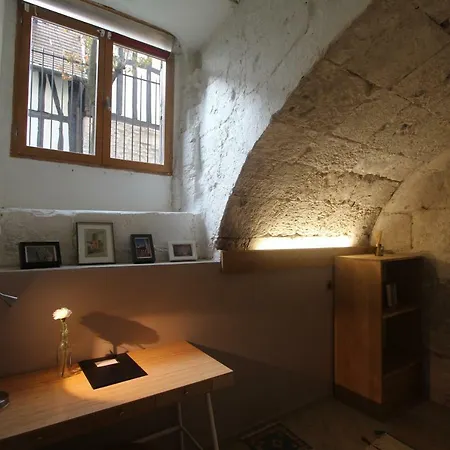 Apartment Jeanne D'arc